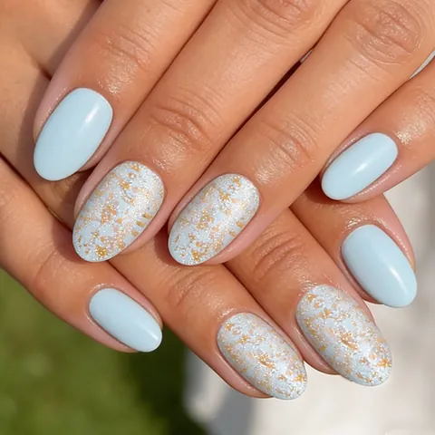 Lichtblauw Ovaal Press On Nagels Set Met Goudfolie Glitters Franse Stijl Glanzende Kunstnagels Voor Vrouwen Manicure Decor