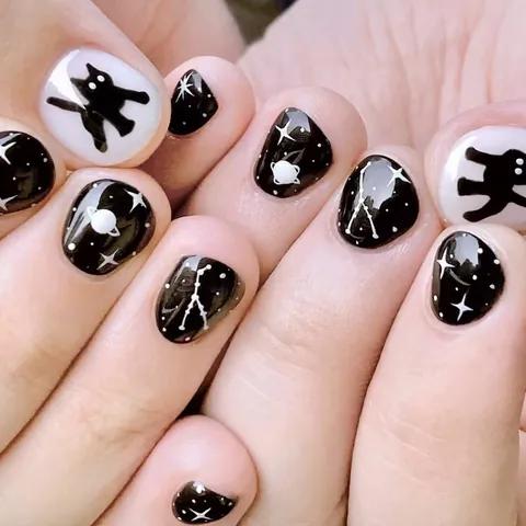 Unghie Finte Corte Lucide Nero Bianco Simpatico Gatto Cartone Animato Cielo Stellato Pianeta Costellazione Motivo Per Donna