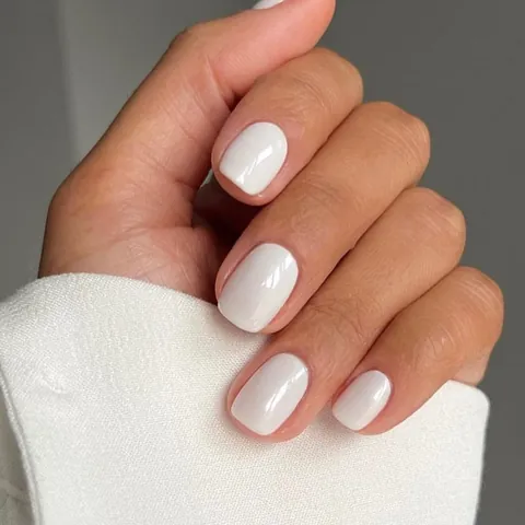 Creamy White Glossy Short Square Press On Nails Minimalist Solid Color Artificial Fake Nails For Women Daily Manicure DIY