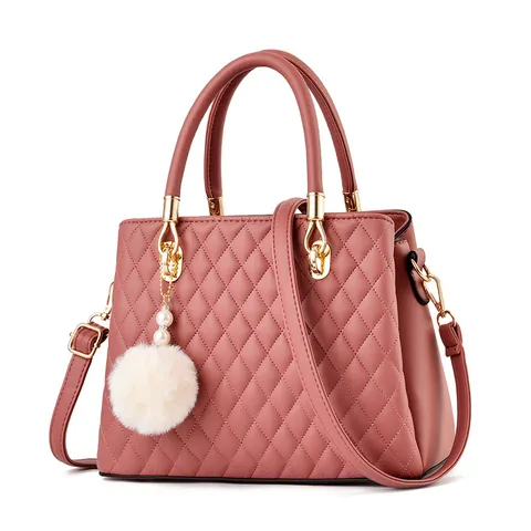 Elegante Borsa a Mano in Pelle PU Trapuntata per Donna Con Ciondolo a Palla di Pelo Hardware Dorato Borsa a Tracolla di Moda