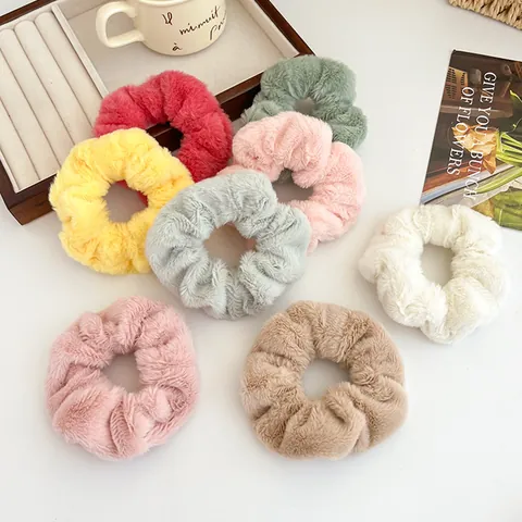 Chouchous en Peluche pour Femmes Élastiques à Cheveux en Fausse Fourrure Bandeaux Souples et Moelleux Grands Chouchous Couleur Unie Accessoires Cheveux Hiver