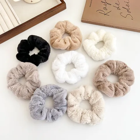 Chouchous en Peluche pour Femmes Élastiques à Cheveux en Fausse Fourrure Bandeaux Souples et Moelleux Grands Chouchous Couleur Unie Accessoires Cheveux Hiver