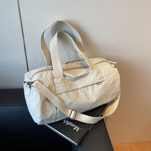 Women Large Capacity Travel Bag Waterproof Nylon Duffel Bag For Fitness Gym Sports Handbag With Adjustable Shoulder Strap
