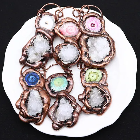 Natural Stone Irregular Pendant White Crystal Druzy Agate Slice Electroplated Bronze Raw Ore Pendants For DIY Jewelry Making Necklaces Bohemian Style