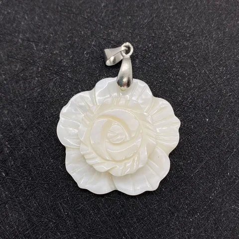 Natural Carved Shell Flower Pendant For DIY Jewelry Making White Mother Of Pearl Black Lip Rose Pendant Without Chain