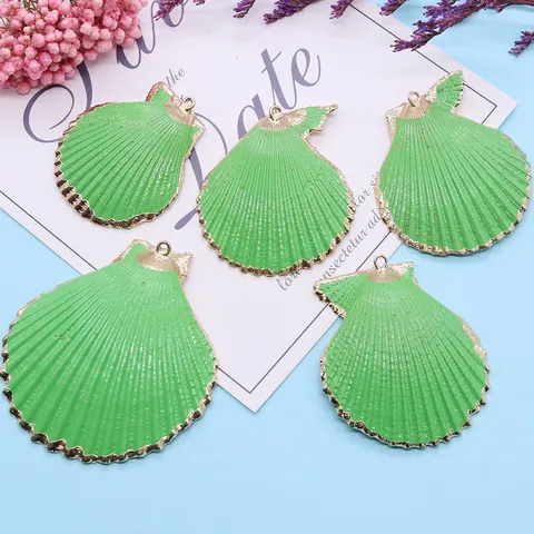 Pendentifs en Coquille Saint-Jacques Naturelle Avec Bordure Dorée Électroplaquée Breloques en Coquillage Teint pour DIY Collier Bracelet Boucles d'Oreilles Accessoires de Bijouterie