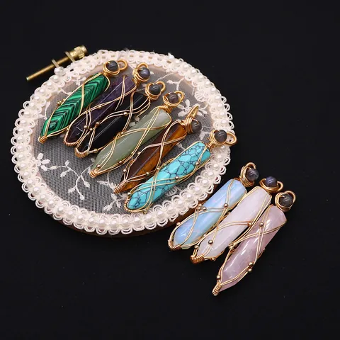 Pendentif en Pierre Naturelle Prisme Hexagonal Enveloppé de Fil d'Or Cristal Bohème pour Collier Bijoux DIY