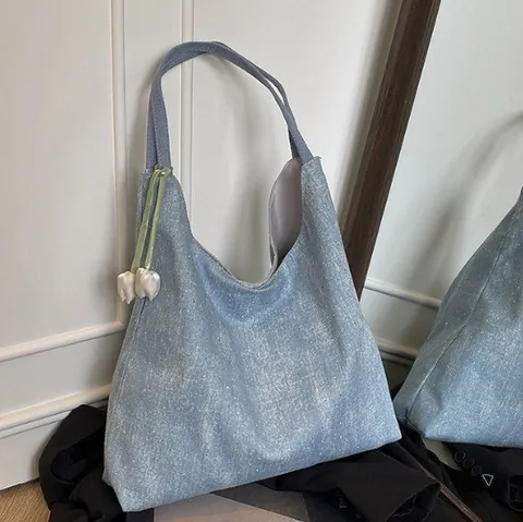 Korean Style Large Capacity Denim Canvas Tote Bag Rhinestone Starry Pattern Tulip Pendant Shoulder Bag For Women Commuting School