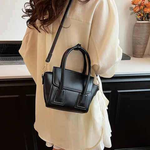 Sac à Main en Cuir PU Minimaliste pour Femmes Sac à Bandoulière Exquis Avec Quincaillerie Dorée Sac à Main pour le Quotidien