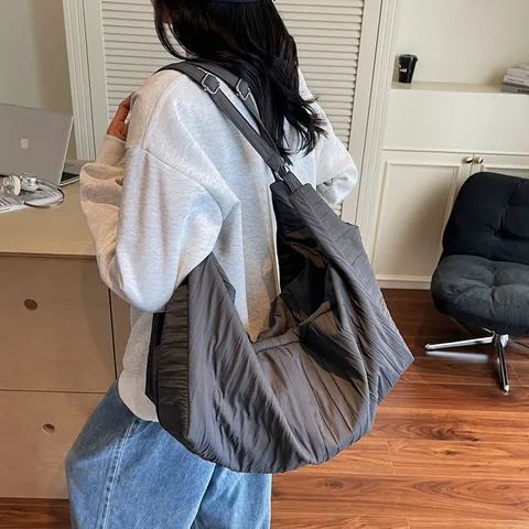 Dames Geplooide Schoudertas Grote Capaciteit Polyester Minimalistisch Urban Casual Crossbodytas Met Verstelbare Riemen