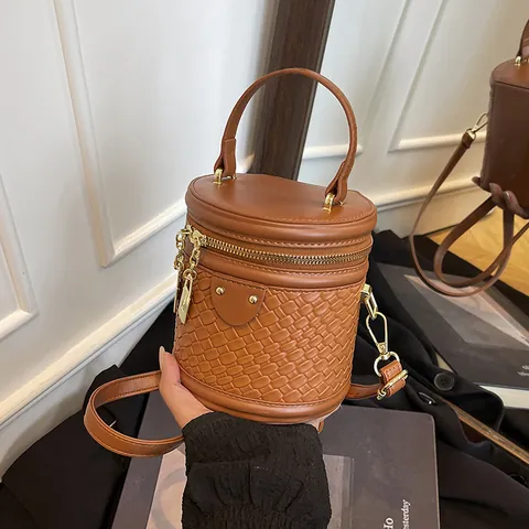Women Fashion PU Leather Woven Bucket Bag Exquisite Handbag With Metal Padlock Detachable Strap Crossbody Bag Casual Daily Gift