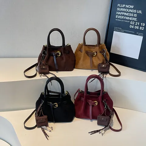 Vintage Frosted PU Leather Bucket Bag For Women Large Capacity Retro Splicing Shoulder Bag Crossbody Handbag With Pendant