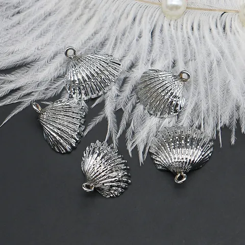 Pendentif en Coquille Naturelle Forme de Coquille Saint-Jacques Plaqué Argent Charme Nautique pour la Fabrication de Bijoux DIY Collier Boucle d'Oreille