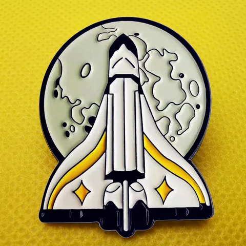 Spilla Smaltata Con Navetta Spaziale E Luna In Lega Di Metallo Distintivo Per Zaino Abbigliamento Accessorio Gioielli Di Moda