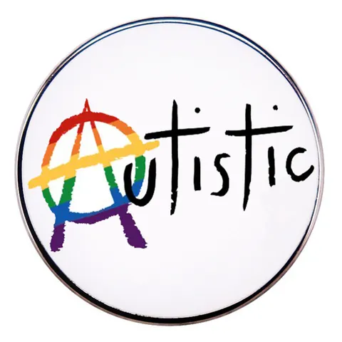 Spilla Autistic Tonda in Smalto Bianco Con Simbolo Anarchia Arcobaleno Distintivo in Lega Gioielli Per Accessorio Quotidiano Donna Uomo Regalo