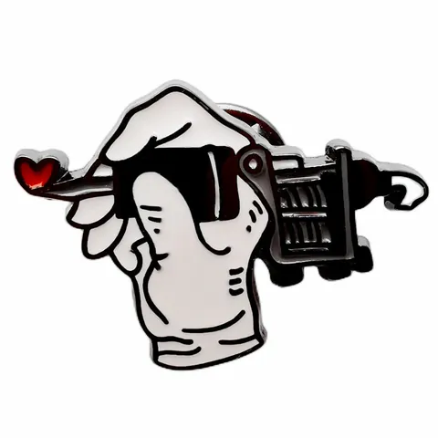 Pin De Esmalte Máquina De Tatuaje De Dibujos Animados Mano Sosteniendo Pistola De Tatuaje Broche Con Corazón Insignia De Aleación