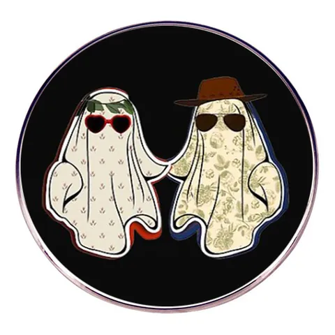 Cartoon Hand-in-hand Geest Emaille Pin Schattige Geest Broche Legering Badge Voor Halloween Feest Kleding Rugzak Decor Muziek Geïnspireerde Accessoires