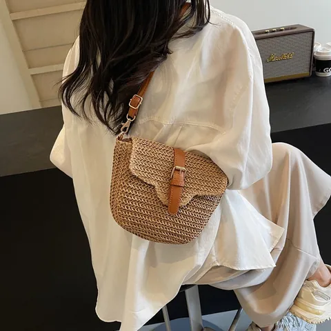 Dames Casual Stroweven Zadeltas Kleine Crossbody Schoudertas Met PU Leren Trim Verstelbare Riem Zomervakantie Portemonnee