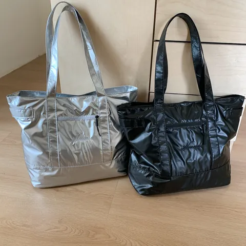 Women Large Capacity Shiny Tote Bag Waterproof PU Leather Shoulder Bag Metallic Quilted Handbag For Commute School Work