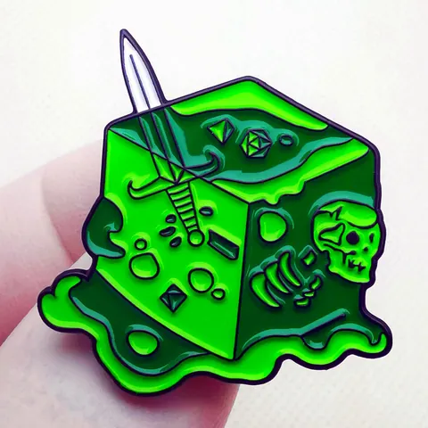 Fantasy Gelatinous Cube Emaille Pin Brosche Mit Schwert Totenkopf D20 Würfel Design Lackiert Legierung Abzeichen Für Rucksack Jacken