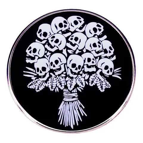 Spilla Halloween a Forma di Bouquet di Teschi Punk Gothic Smaltata Distintivo in Lega di Metallo Regalo Gioielli per Uomo Donna