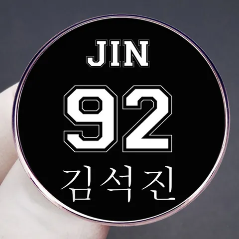 Round Alloy Brooch Badge Pin For K-pop Fans Merchandise Black White Letter Number Design Decorative Fashion Accessory
