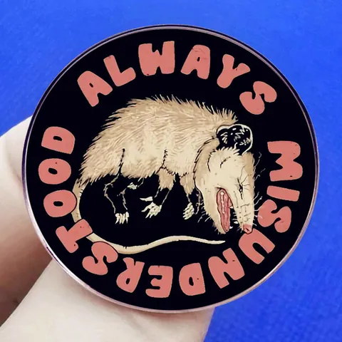 Humoristique ALWAYS MISUNDERSTOOD Opossum Dessin Animé Rond Alliage Broche Badge Pour Sacs Vêtements Sac À Dos Bijoux Cadeau
