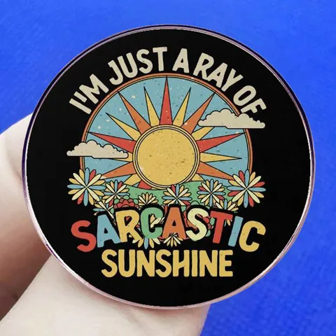I'm Just A Ray Of Sarcastic Sunshine Alloy Brooch Retro Sun Cloud Pattern Round Badge Pin For Clothes Backpack Jewelry Gift