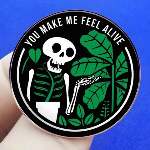You Make Me Feel Alive Skelett Topfpflanze Emaille Pin Legierung Brosche Abzeichen Gothic Skelett Botanisch Schmuck Für Kleidung
