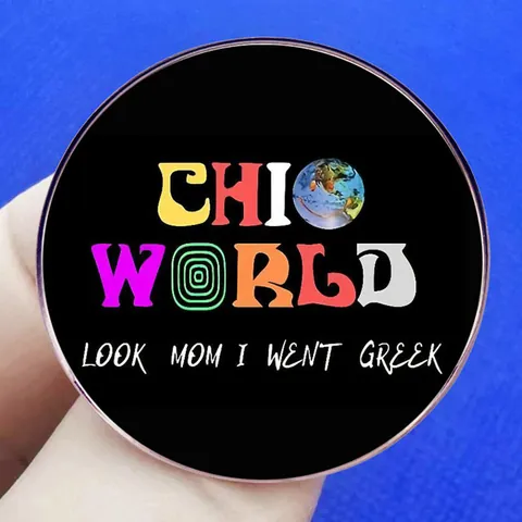Καρφίτσα Chic World Enamel Pin Look Mom I Went Greek Στρογγυλή Κονκάρδα από Κράμα για Σακίδιο Ρούχα Αξεσουάρ Δημιουργικό Δώρο