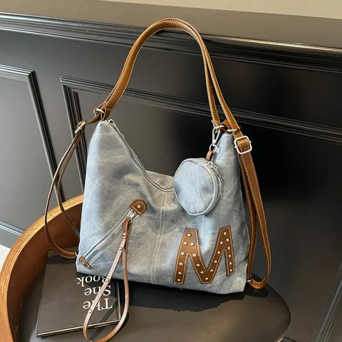 Borsa a Spalla Tote Vintage in Denim e Pelle PU Grande Capacità Con Borchie Lettera Hobo Bag Con Mini Borsellino Rotondo Donna