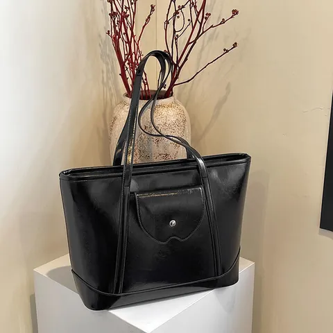 Women Large Capacity Tote Bag Glossy PU Leather Shoulder Bag With Front Pocket Simple Casual Underarm Bag For Daily Use