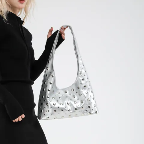 Women Studded Hobo Shoulder Bag PU Leather Large Capacity Motorcycle Tote Bag With Metal Rivets Fashion Underarm Handbag
