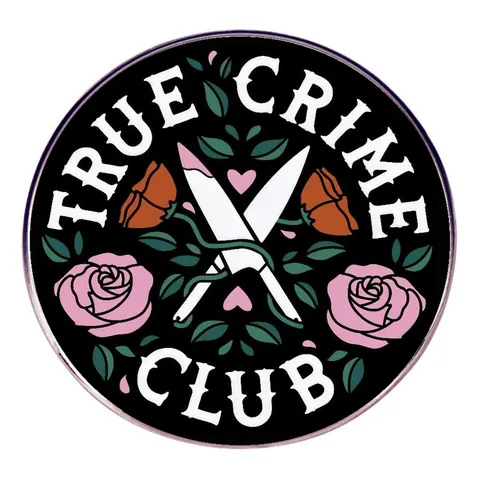 True Crime Club Badge en Émail Broche Poignards Croisés Motif de Fleurs et Roses en Alliage Métallique Style Gothique Punk Accessoires pour Sacs Vestes