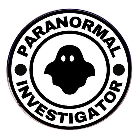 Broche Fantôme Paranormal Investigator Halloween en Alliage Badge Dessin Animé Silhouette de Fantôme Broche Ronde Bijoux pour Hommes Femmes