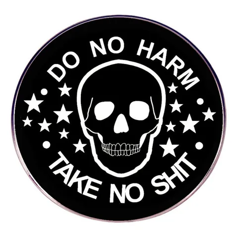 Broche en Émail Alliage Crâne Do No Harm Take No Shit Punk Gothique Badge Rond Pour Sacs Vêtements Bijoux Unisexe Cadeau