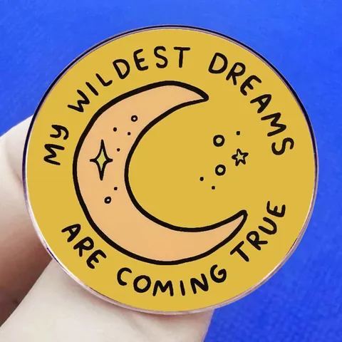Inspirational Wildest Dreams Are Coming True Alloy Enamel Round Brooch Pin Yellow Moon Star Badge For Backpack Clothing Accessory