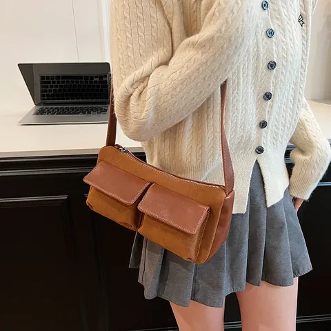 Borsa Baguette Vintage in Pelle Scamosciata e PU Patchwork Per Donna Borsa a Spalla alla Moda con Doppie Tasche Anteriori