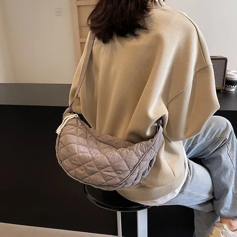 Borsa a Tracolla Trapuntata a Rombi Donna Mezzaluna Borsa in Tela Grande Capacità Casual Streetwear Borsa a Spalla