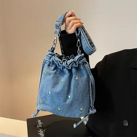 Sac Seau en Denim Rétro pour Femmes Avec Broderie de Tulipe Cordon de Serrage Sac Bandoulière Sac à Main Décontracté
