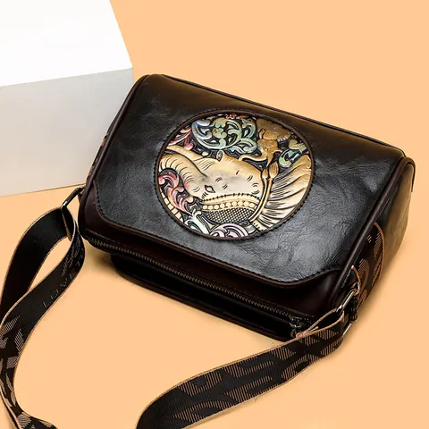 Borsa a Tracolla da Donna in Pelle PU Vintage Borsa a Cuscino con Sbalzo di Elefante Etnico Tracolla Larga Moda