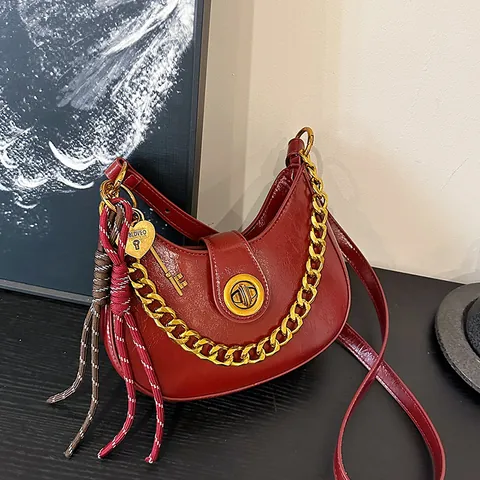 Women Crescent Shoulder Bag Retro PU Leather Underarm Bag With Gold Chunky Chain Turn-lock Crossbody Handbag For Daily Work
