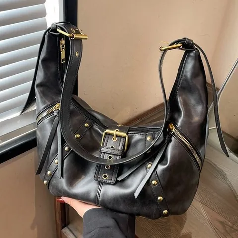 Vintage Rivet Hobo Bag For Women Large Capacity PU Leather Shoulder Bag Retro Y2K Punk Style Crossbody Bag With Adjustable Strap