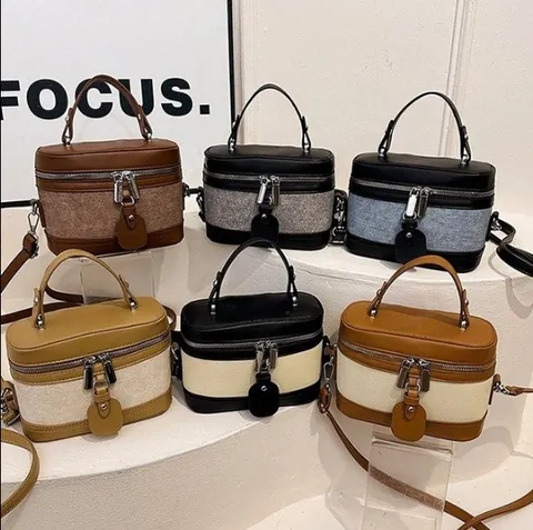 Borsa a Secchiello in Pelle PU Patchwork di Moda per Donna Squisita Borsa a Tracolla Portatile Con Tracolla Regolabile