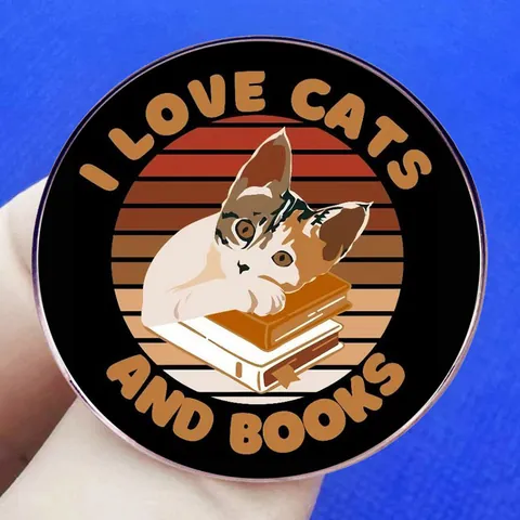 I Love Cats And Books Retro Round Enamel Pin Brooch Metal Badge For Clothes Backpack Hat Accessories Jewelry Gift For Fans