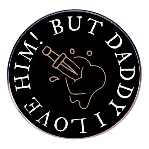 But Daddy I Love Him Letter Rond Emaille Pin Hart Dolk Patroon Legering Badge Mode Sieraden Accessoires Voor Kleding Tas