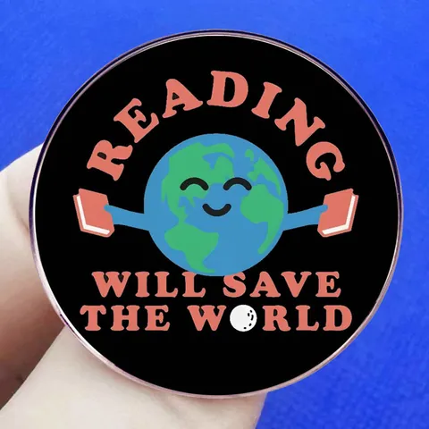 Spilla in Lega Smaltata Cartone Animato Terra Libro Reading Will Save The World per Zaino Vestiti Distintivo Regalo Studenti Gioielli