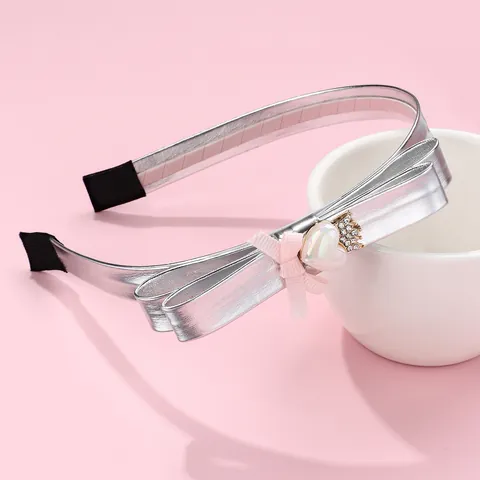 Serre-tête en Similicuir Métallisé Argent Avec Nœud Perle Fausse Couronne Cœur Doux Antidérapant pour Filles Femmes Fête Accessoires de Coiffure