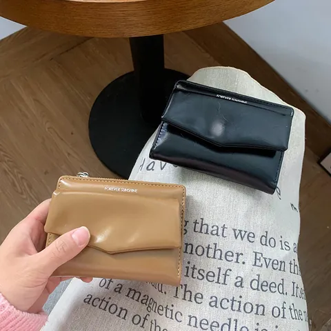 Women Small Wallet PU Oil Wax Leather Envelope Short Clutch With Zipper RFID Blocking Card Holder Minimalist Daily Purse