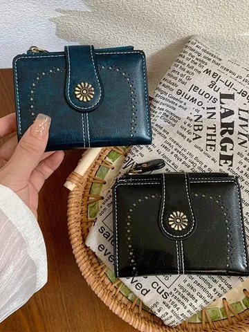 Portafoglio Corto in Pelle PU Vintage da Donna Con Fibbia in Metallo a Margherita Motivo Floreale Taglio Laser Portamonete a Cerniera Porta Carte RFID